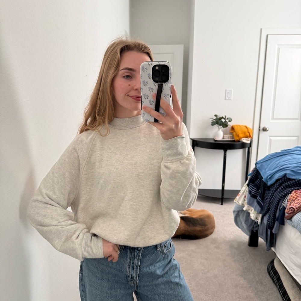 Universal Thread Cream mock neck Sweater medium